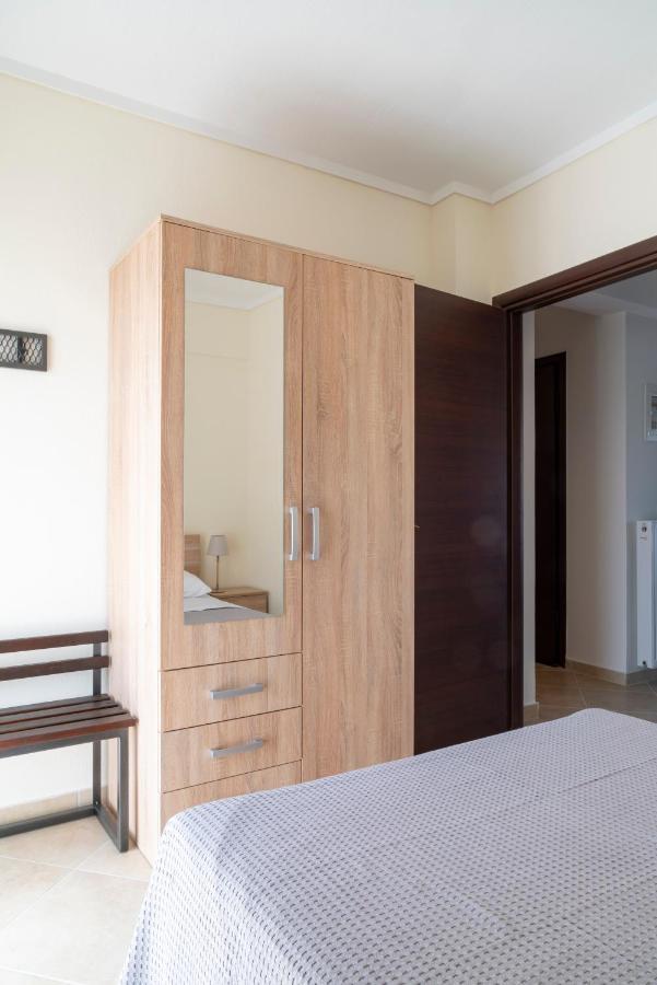 ניאה מודאניה Alexandros Maisonettes & Apartments מראה חיצוני תמונה